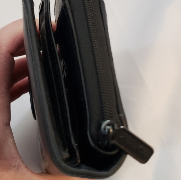 Buxton Black Leather Full Size Wallet Top Grain Cowhide Zip Around Checkbook - Picture 6 of 10